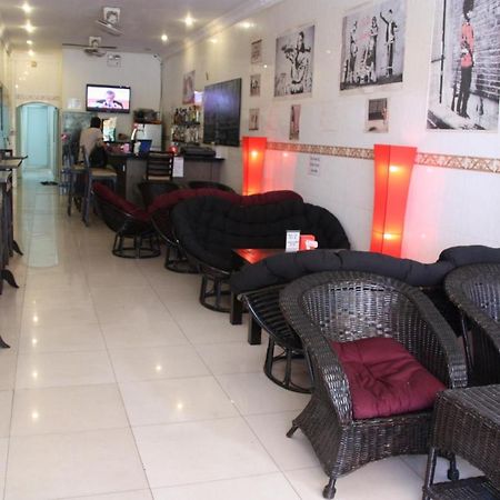 Riverside Backpackers بنوم بنه المظهر الخارجي الصورة